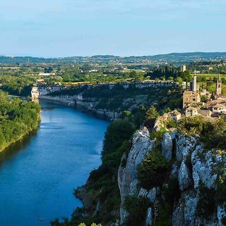 Appartement Neuf Avec Spa Saint-Martin-dʼArdèche Exterior foto