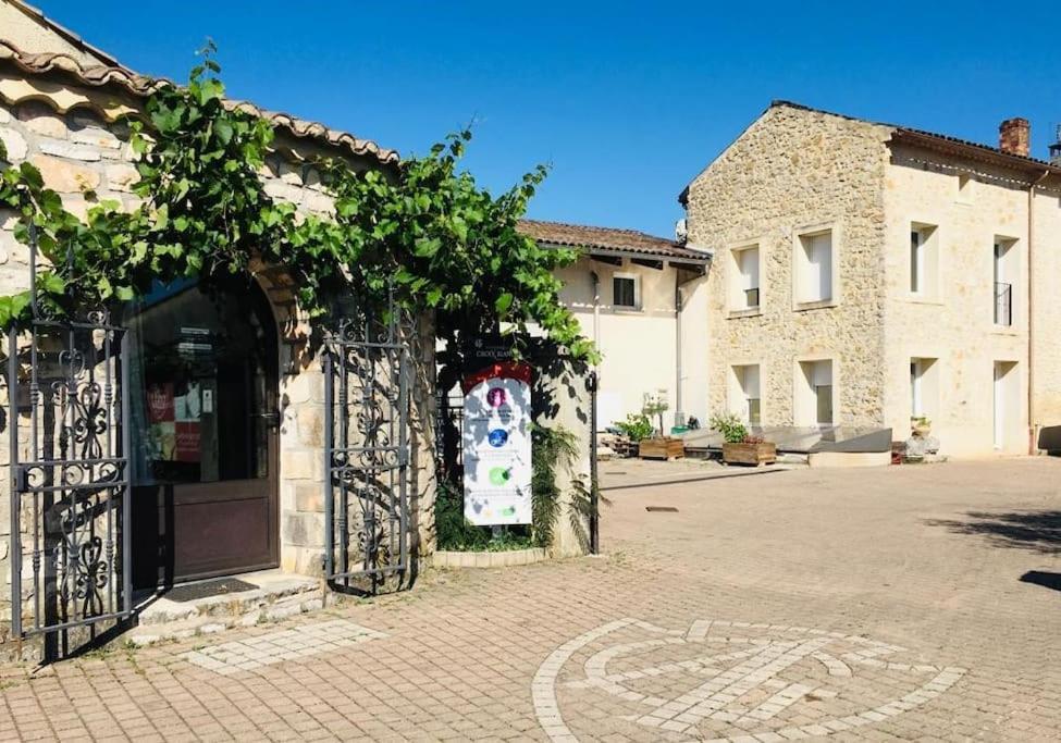 Appartement Neuf Avec Spa Saint-Martin-dʼArdèche Exterior foto